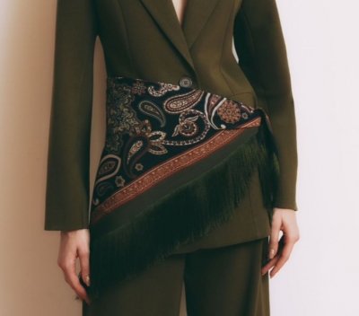 Lenço Franjas Boho Verde Musgo